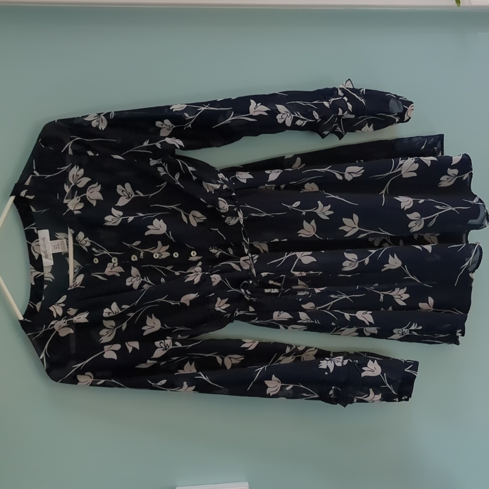 Floral maternity blouse